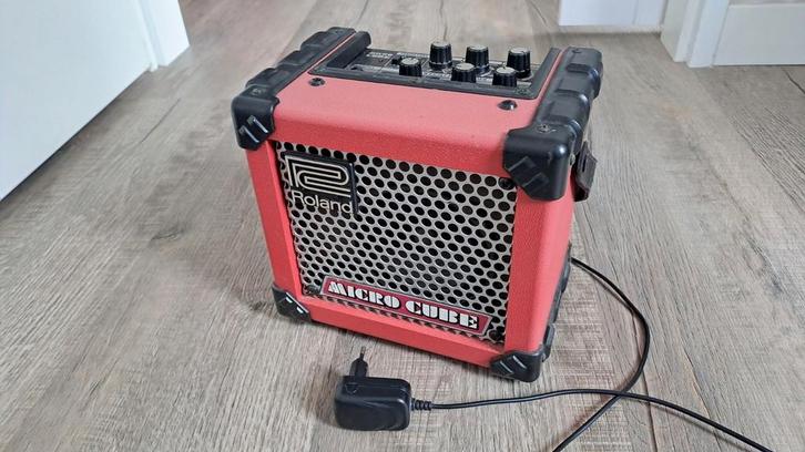 Roland Micro Cube Gitaarversterker - Compact en Krachtig, Muziek en Instrumenten, Versterkers | Bas en Gitaar, Gebruikt, Gitaar