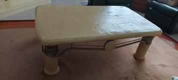 Salontafel met Kolompoten beschikbaar voor biedingen