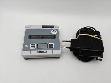 Gameboy Advance SP Super Famicom Style KRASLOOS  beschikbaar voor biedingen