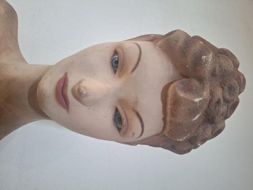 Mooie antieke vrouwenbuste in plaaster met glazen ogen, Antiek en Kunst, Curiosa en Brocante, Ophalen