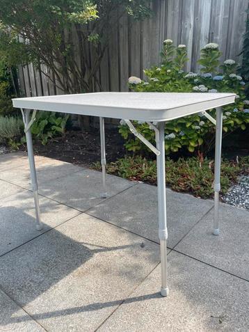 Campingtafel 62x81cm verstelbare poten beschikbaar voor biedingen