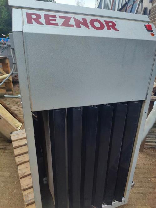 Te koop Reznor hal gasverwarming 43 Kw, Doe-het-zelf en Verbouw, Verwarming en Radiatoren, Zo goed als nieuw, Kachel, 800 watt of meer