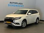 Mitsubishi Outlander 2.4 PHEV Pure CAMERA / TREKHAAK, Automaat, 4 cilinders, 1865 kg, Wit