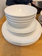 Ikea services plates with gratis pan berlinger haus, Ophalen of Verzenden, Porselein, Overige stijlen, Bord(en)