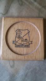 11 houten onderzetters in een rekje, Ophalen of Verzenden, Zo goed als nieuw, Glas of Kopje