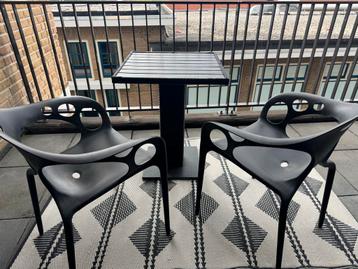Tuinset - Tafel en 2 Designer Stoelen beschikbaar voor biedingen