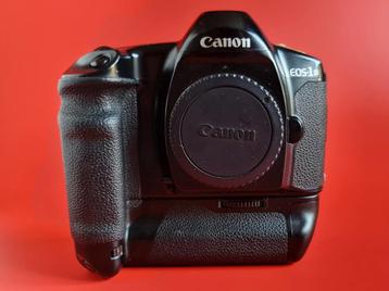 Canon EOS 1N - 35mm analoog body met booster beschikbaar voor biedingen