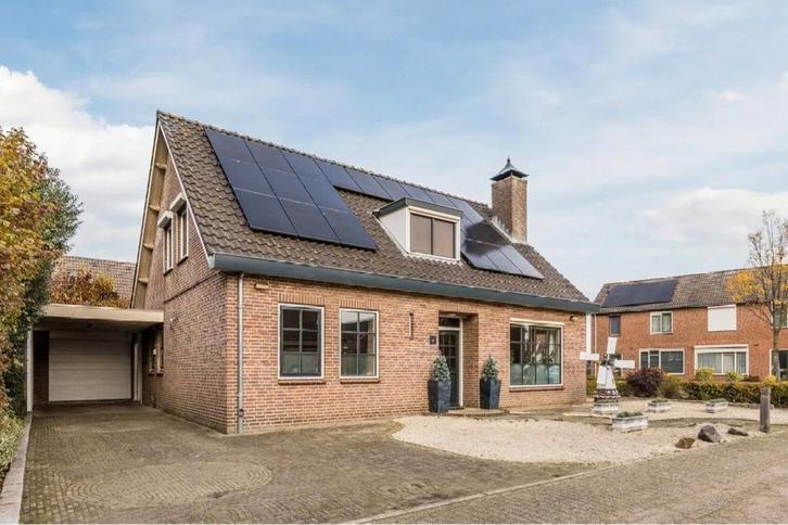 Wanroij Te Koop Ruime Vrijstaande Woning Met Garage En Oprit, Huizen en Kamers, Huizen te koop, Noord-Brabant, 200 tot 500 m²