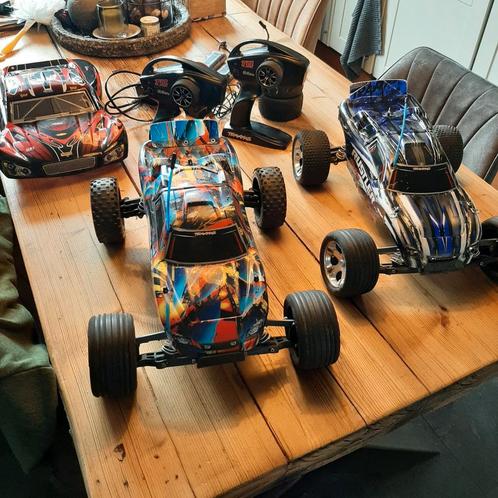 2x Traxxas rustler en bijbehoren, Hobby en Vrije tijd, Modelbouw | Radiografisch | Auto's, Gebruikt, Auto offroad, Elektro, Schaal 1:10