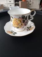 Bone China kop en schotel, Huis en Inrichting, Keuken | Servies, Ophalen of Verzenden, Zo goed als nieuw