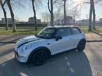 Mini Cooper 1.5 Turbo Pepper Uitvoering, In Top Staat!!, Auto's, Voorwielaandrijving, 136 pk, Euro 6, 4 stoelen