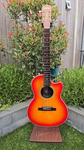 Epiphone Chet Atkins SST beschikbaar voor biedingen