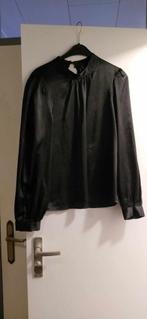 Mooie zwarte glans blouse maat L Vero Moda, Kleding | Dames, Blouses en Tunieken, Ophalen of Verzenden, Gedragen, Maat 38/40 (M)