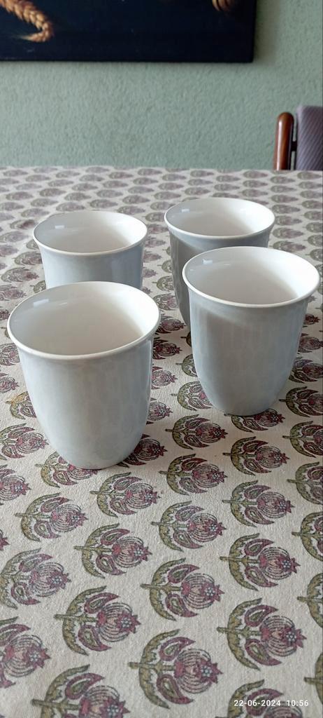 Bekers vintage pastel 4 bekers De Driehoek Huizen, Antiek en Kunst, Antiek | Servies los, Ophalen of Verzenden