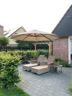 Parasol zweefmodel inclusief voet en hoes, Tuin en Terras, Parasols, Ophalen, Kantelbaar, Gebruikt, 2 tot 3 meter