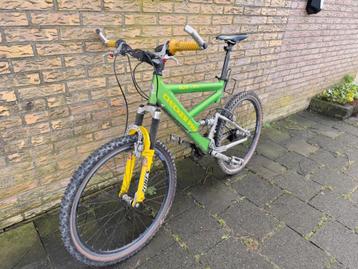 Mountainbike met Full suspention en hydraulische remmen beschikbaar voor biedingen