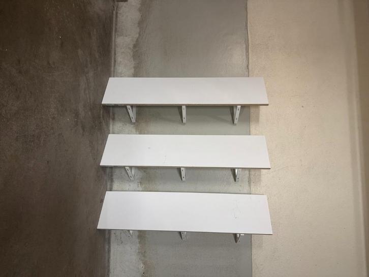 EKBY ÖSTEN Ikea Wandplanken met plankdragers, wit, set van 3, Huis en Inrichting, Woonaccessoires | Wandplanken en Boekenplanken