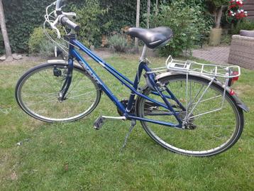 Te koop Giant damesfiets beschikbaar voor biedingen