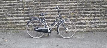 Een Batavus damesfiets met 3 versnellingen en trommelremmen. beschikbaar voor biedingen