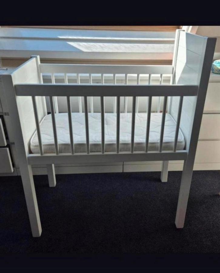 Witte wieg met matras, Kinderen en Baby's, Babywiegjes en Ledikanten, Gebruikt, Wieg, Ophalen