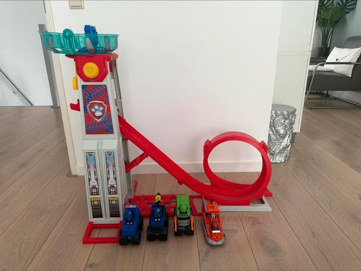 PAW Patrol Reddingswagens Super Loop Uitkijktoren., Kinderen en Baby's, Speelgoed | Racebanen, Zo goed als nieuw, Handmatig, Overige merken