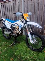 Husqvarna enduro FE450 Retro Edition nieuwstaat!! (BJ 2023), Motoren, 450 cc, Particulier, 4 cilinders, Enduro