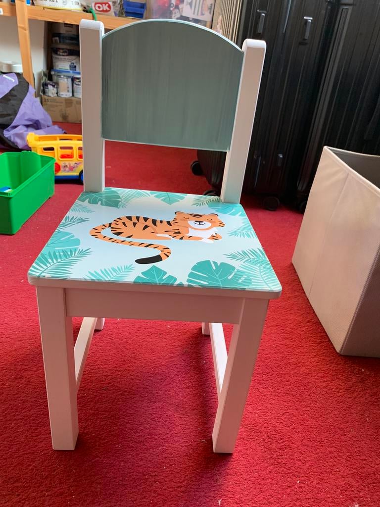 Peuter stoeltje met tijger en bladeren, Ophalen, Zo goed als nieuw, Stoel(en)