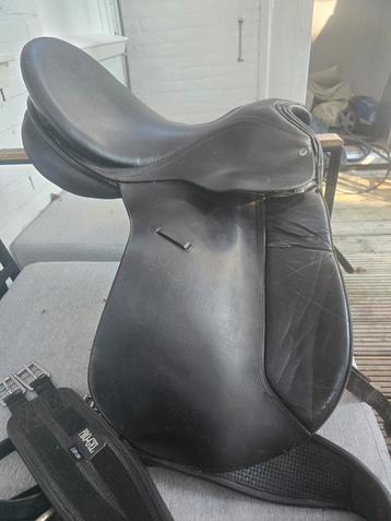 Zadel van Jorge Canaves dressuur 18 inch beschikbaar voor biedingen