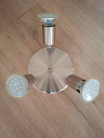 Plafondspot met 3 LED lampen beschikbaar voor biedingen