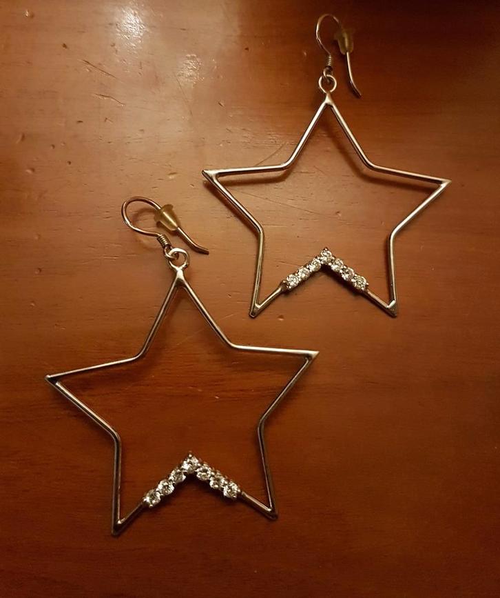 Mooie zilveren oorbellen met sirkonia steentjes (nieuw), Sieraden, Tassen en Uiterlijk, Oorbellen, Zo goed als nieuw, Zilver, Zilver