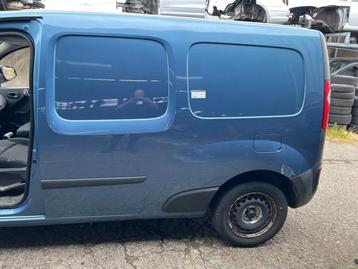 Zijpaneel links-achter van een Renault Kangoo (TERNL) beschikbaar voor biedingen