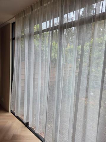 gordijnen vitrage in between 2 delen van 250 breed 244 hoog beschikbaar voor biedingen