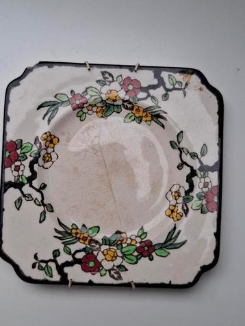 Wandschoteltje aardewerk Woburn Royal Doultin beschikbaar voor biedingen