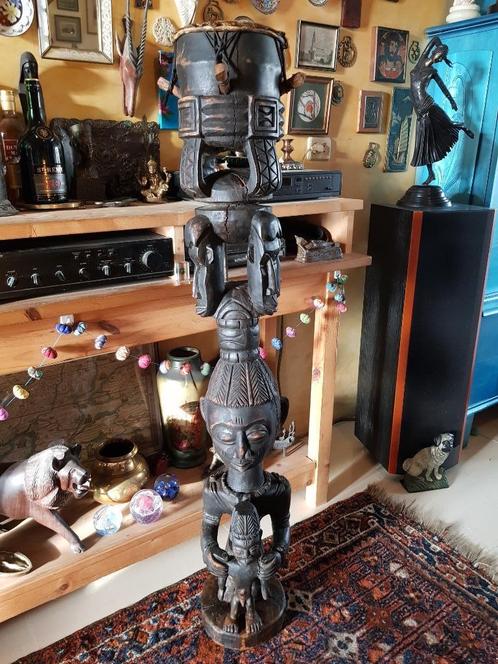 Zeldzame oude Igbin drum uit Afrika Yoruba Nigeria 137 cm., Antiek en Kunst, Kunst | Niet-Westerse kunst, Ophalen