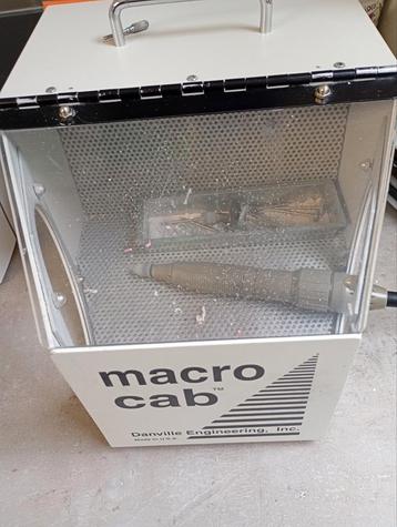 Danville Macro Cab Straalmachine beschikbaar voor biedingen