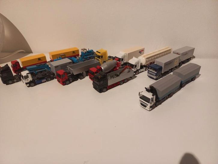 Te koop 11 DAF'S 1 :87 HO, Hobby en Vrije tijd, Modelauto's | 1:87, Zo goed als nieuw, Bus of Vrachtwagen, Wiking, Ophalen of Verzenden