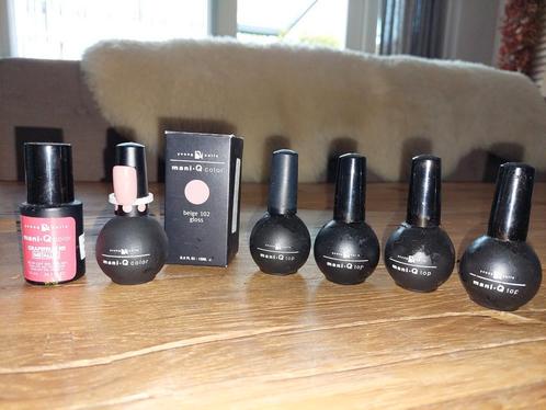 Young nails Gelpolish Mani-q topgel, Sieraden, Tassen en Uiterlijk, Uiterlijk | Cosmetica en Make-up, Gebruikt, Handen en Nagels