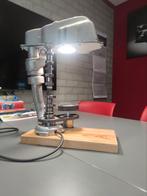 Leuk home made industriële motor onderdelen lamp, Huis en Inrichting, Lampen | Tafellampen, Nieuw, Ophalen of Verzenden, 50 tot 75 cm