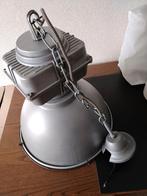 Industriële hanglamp lichtgrijs metaal met zwart rooster, Ophalen, Gebruikt, Industriële/ Modern, Metaal