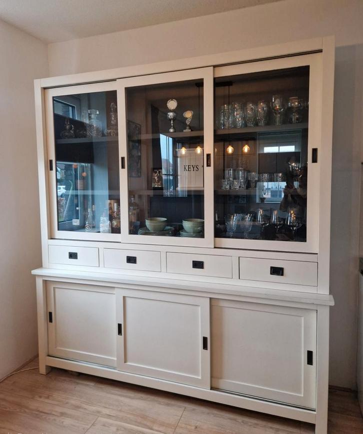 Grote buffetkast ( tweedelig), Huis en Inrichting, Kasten | Buffetkasten, Gebruikt, 200 cm of meer, 200 cm of meer, 25 tot 50 cm