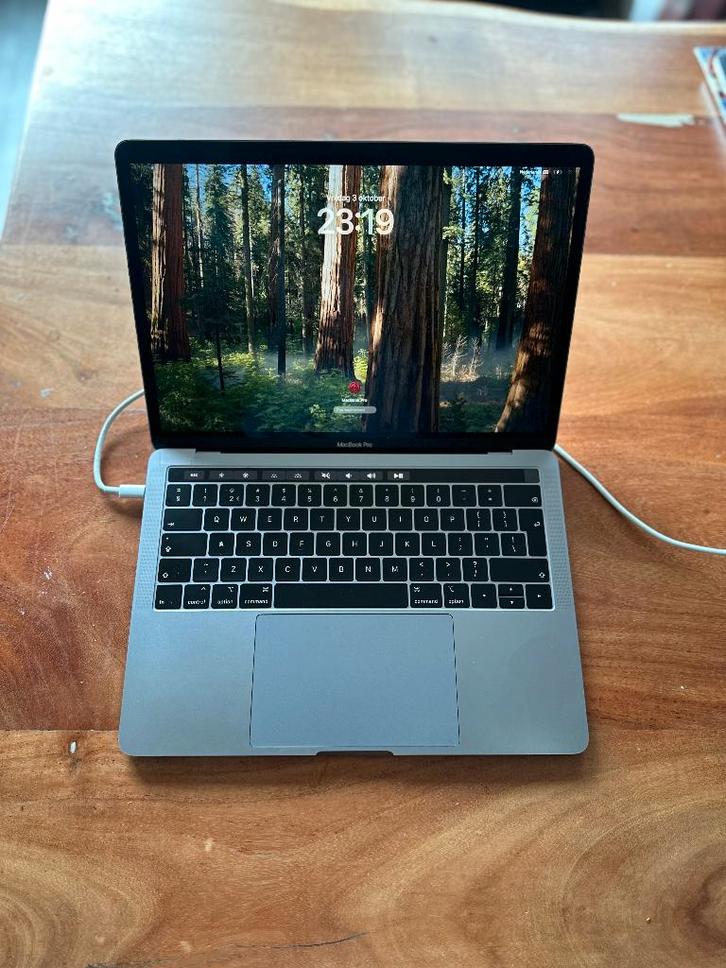 Macbook Pro 2019 A1989 i7 2.8ghz 16gb 256 touchbar, Computers en Software, Apple Macbooks, Gebruikt, MacBook Pro, 13 inch, 4 Ghz of meer