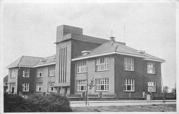 (701-201-033) Delfzijl Zeevaartschool beschikbaar voor biedingen