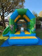 Springkussen te huur met glijbaan en ‘speel koe’, Ophalen of Verzenden, Zo goed als nieuw