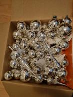 Doos met Zilverkleurige kerstballen vintage Brocante, Diversen, Kerst, Ophalen