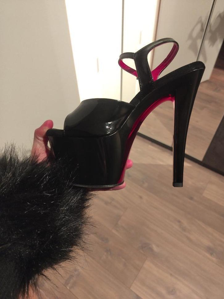 pleasers high heels 18cm hak, Kleding | Dames, Schoenen, Zo goed als nieuw, Sandalen of Muiltjes, Zwart, Verzenden