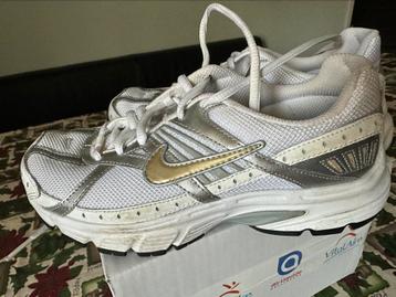 Sportschoenen Wit/Goud maat 36,5. Goed als nieuw! beschikbaar voor biedingen