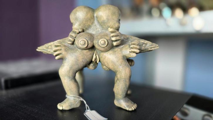 Aardenwerk Beeldje Man/Vrouw/Vis - Gesigneerd 1982, Antiek en Kunst, Kunst | Beelden en Houtsnijwerken, Ophalen of Verzenden
