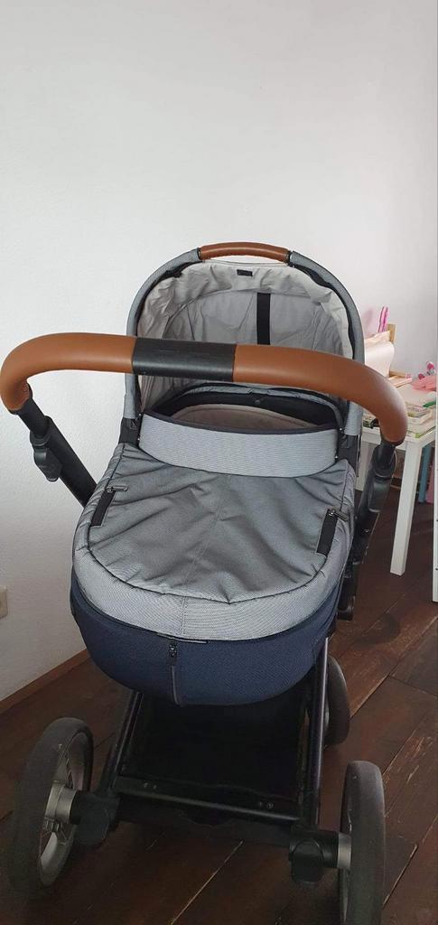 Mutsy i2 kinderwagen met reiswieg en accessoires, Kinderen en Baby's, Kinderwagens en Combinaties, Gebruikt, Combiwagen, Mutsy