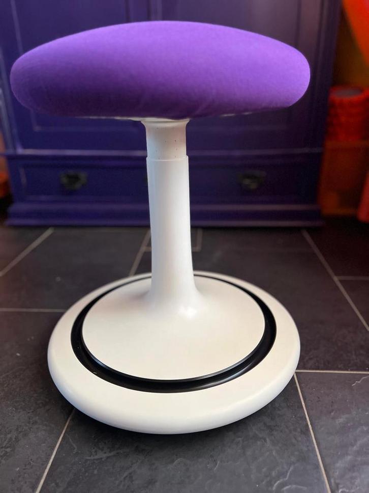 Ongo ergonomische balanskruk, Huis en Inrichting, Krukjes, Zo goed als nieuw, Kunststof, In hoogte verstelbaar, Ophalen