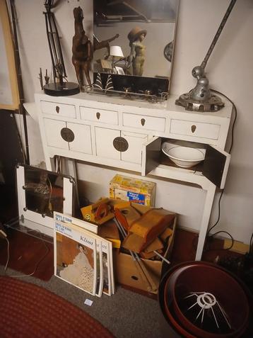 Halkast  dressoir beschikbaar voor biedingen